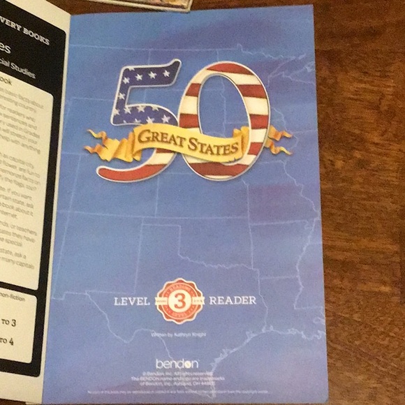 🎁5 for $10 Sale🎁50 Great States Fast Fact Book and Earthquakes - Picture 6 of 15